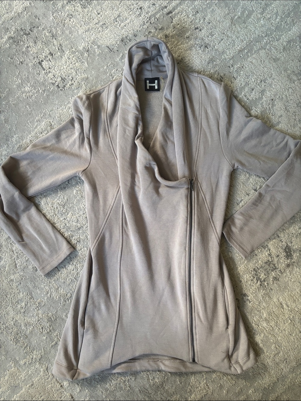 H BY Bordeaux Lightweight Taupe Shawl Collar Zip Sweater